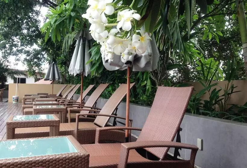 Fotos del hotel August Suites:  17