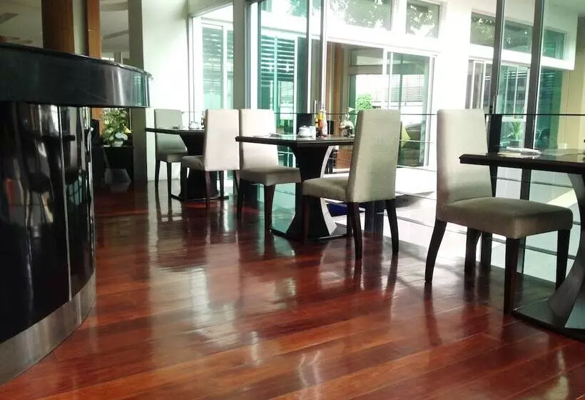 Fotos del hotel August Suites:  10