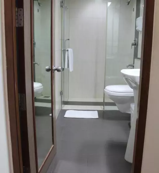 Fotos del hotel The Lotus Apartment , Venkatraman Street:  22