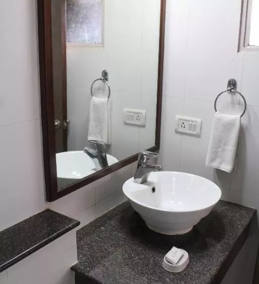 Fotos del hotel The Lotus Apartment , Venkatraman Street:  16