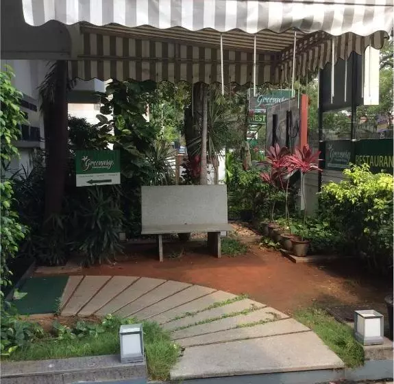 Fotos del hotel The Lotus Apartment , Venkatraman Street:  5