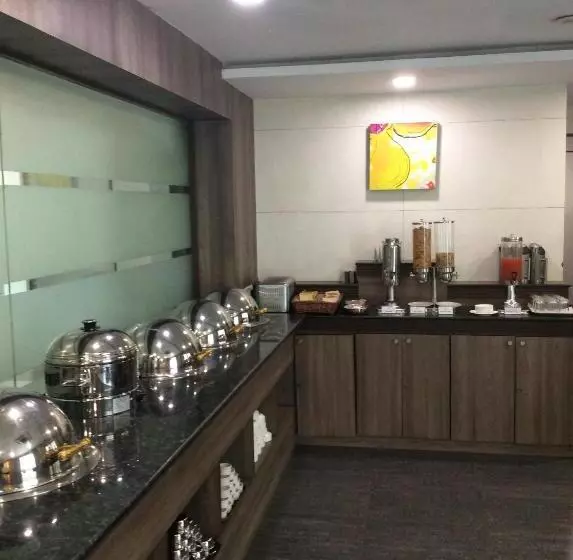 Fotos del hotel The Lotus Apartment , Venkatraman Street:  4