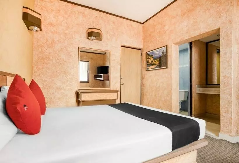 Fotos del hotel Capital O  Valencia:  5