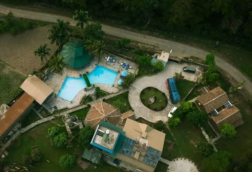 Safari Adventure Lodge