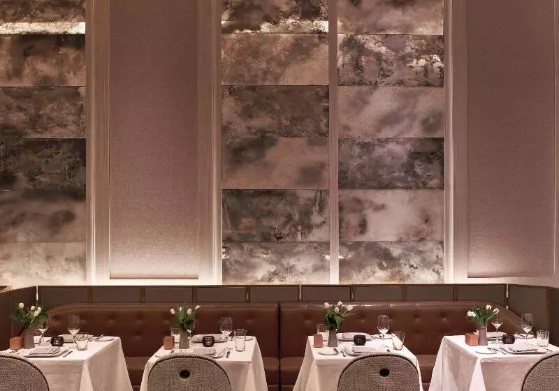 Fotos del hotel Baccarat Hotel And Residences New York:  15