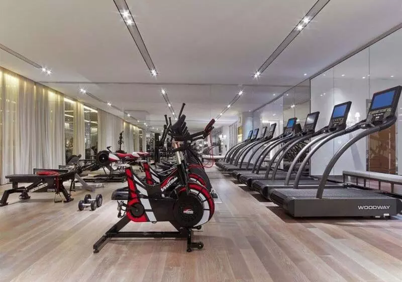 Fotos del hotel Baccarat Hotel And Residences New York:  4