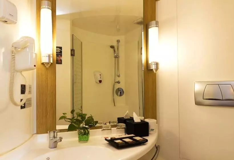 Fotos del hotel Ibis Bandung Pasteur:  6