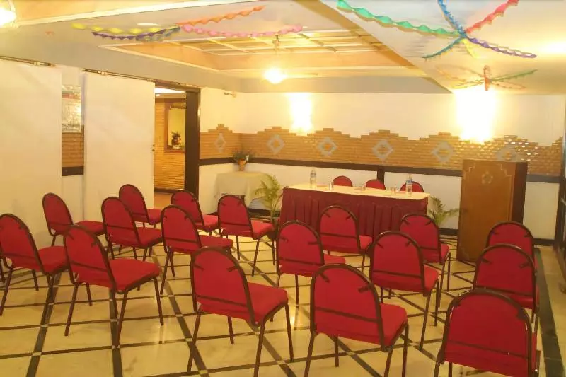 Fotos del hotel Maurya International:  2