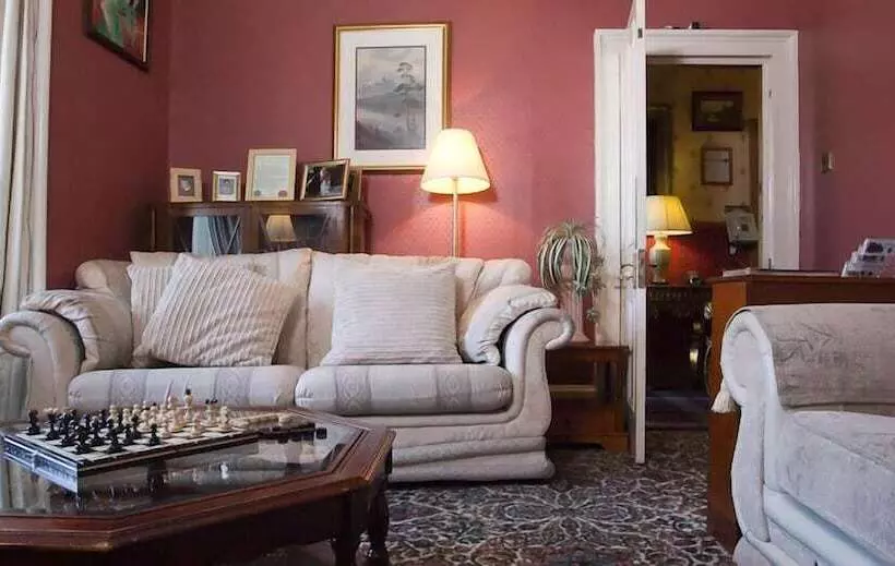 Royston Guest House Inverness