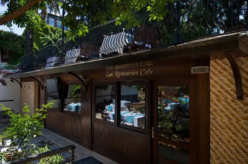 Fotos del hotel Castle Old Town:  2