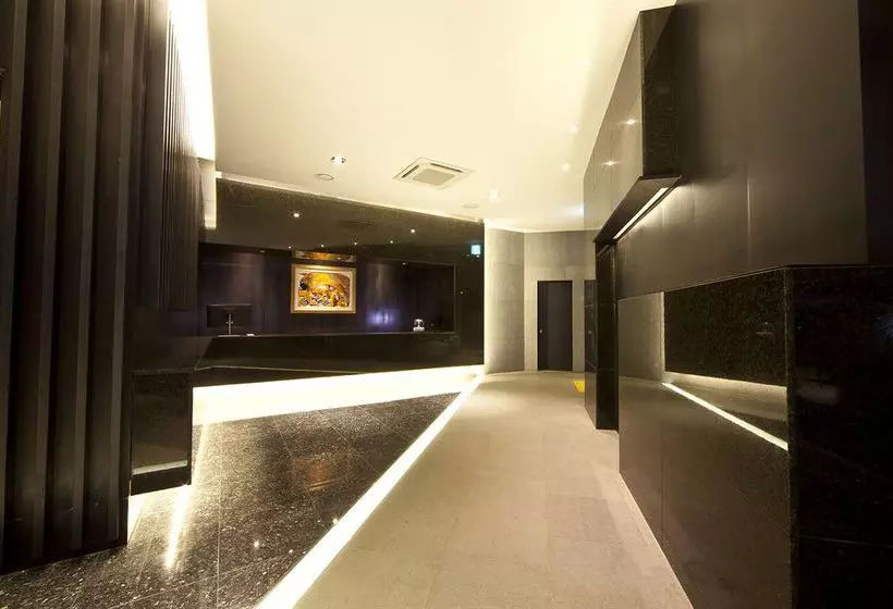 Fotos del hotel Luston Villa & Hotel:  4