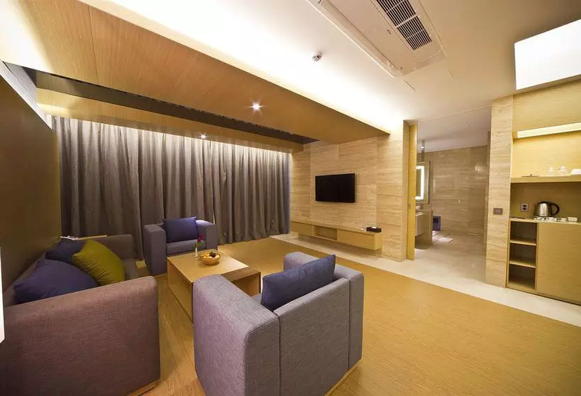 Fotos del hotel Luston Villa & Hotel:  24