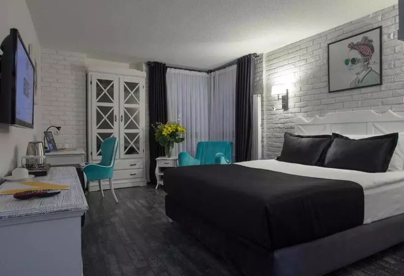 Check Inn Suite  & Spa