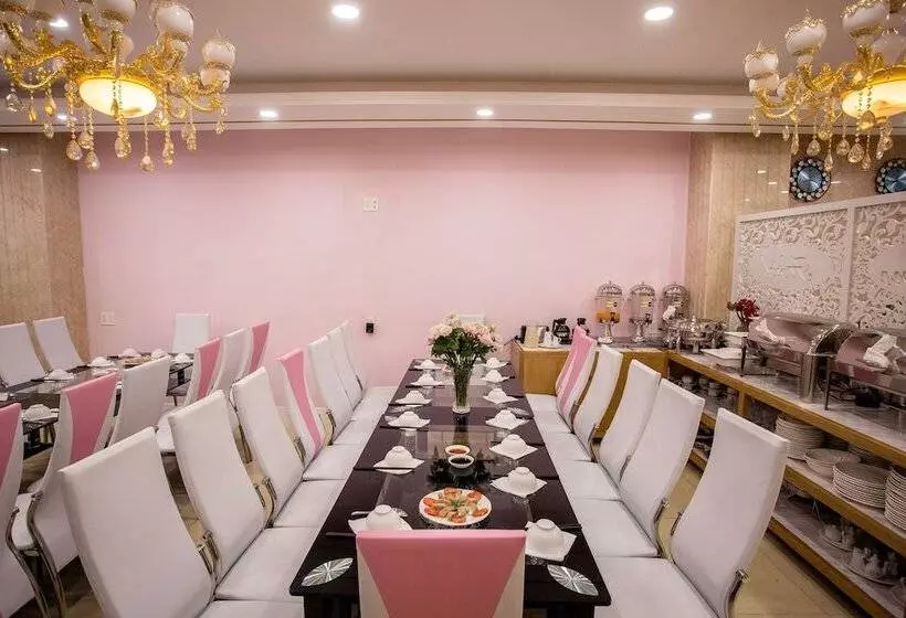 Fotos del hotel Valentine  Saigon:  2