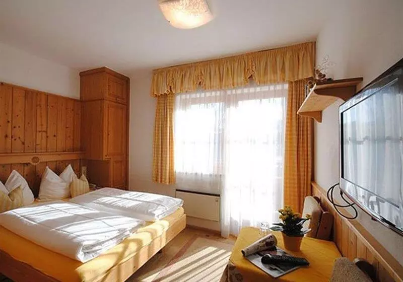 Fotos del hotel Pension Alpenrose:  2