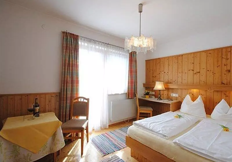 Fotos del hotel Pension Alpenrose:  6