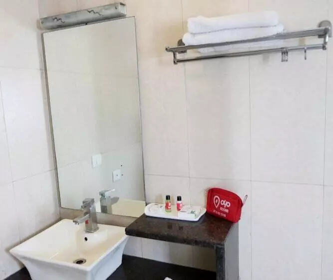 Fotos del hotel Oyo Premium Patel Nagar:  16