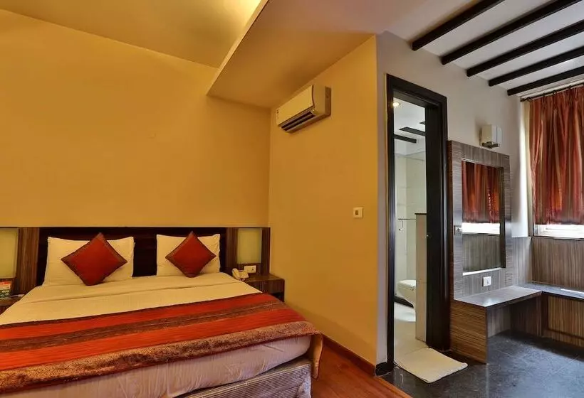 Fotos del hotel Oyo Premium Patel Nagar:  17