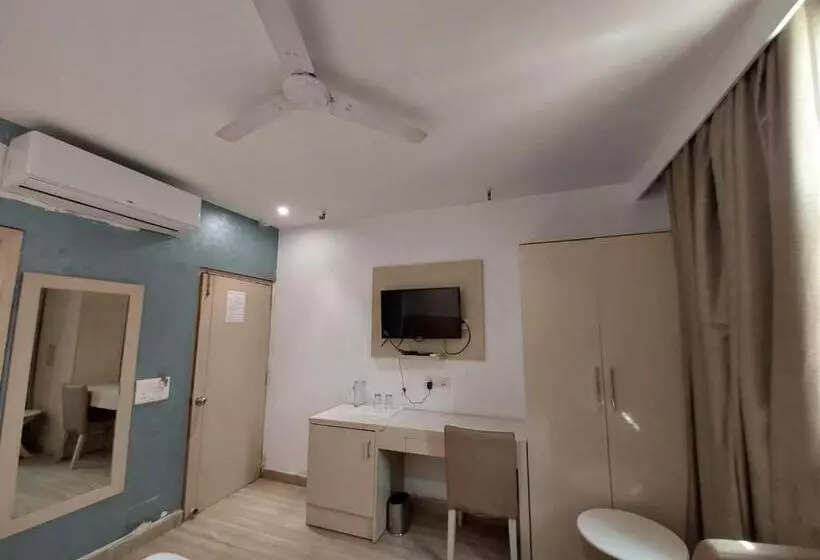 Fotos del hotel Oyo Premium Patel Nagar:  24