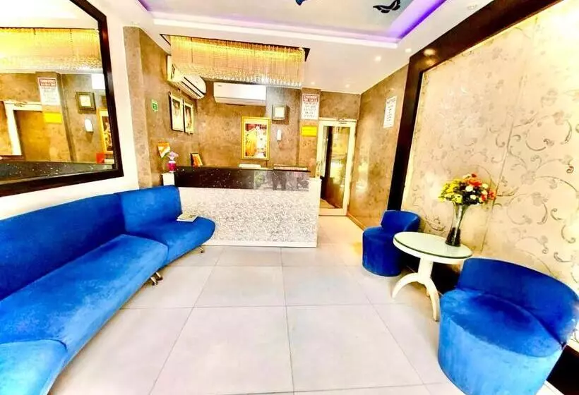 Fotos del hotel Oyo Premium Patel Nagar:  3