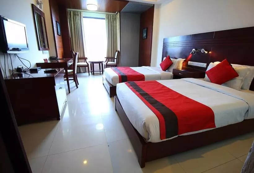 Oyo Premium Sola Sg Highway