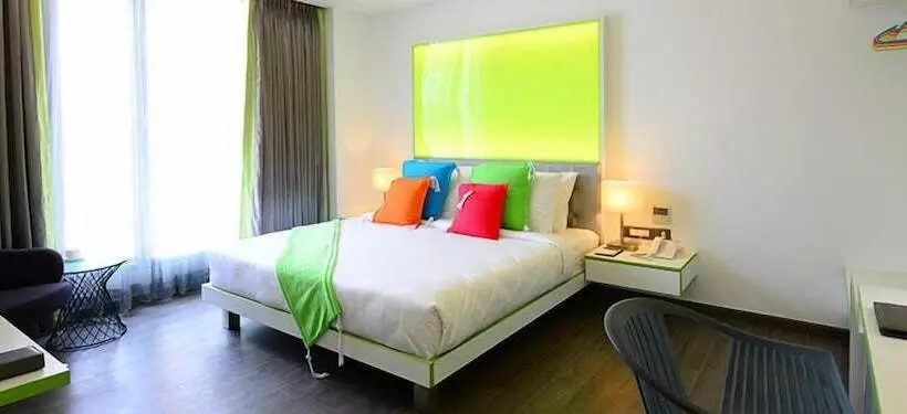 Fotos del hotel The Lime Boutique Suites:  13