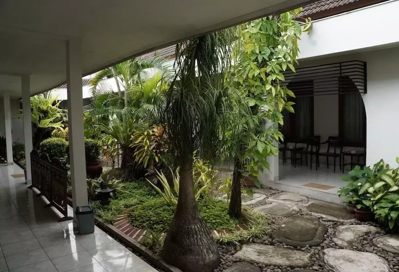 Fotos del hotel Kirana:  11