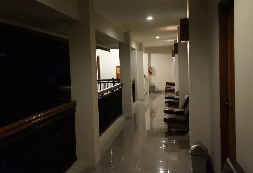 Fotos del hotel Kirana:  9