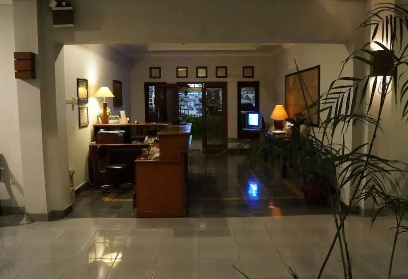 Fotos del hotel Kirana:  15