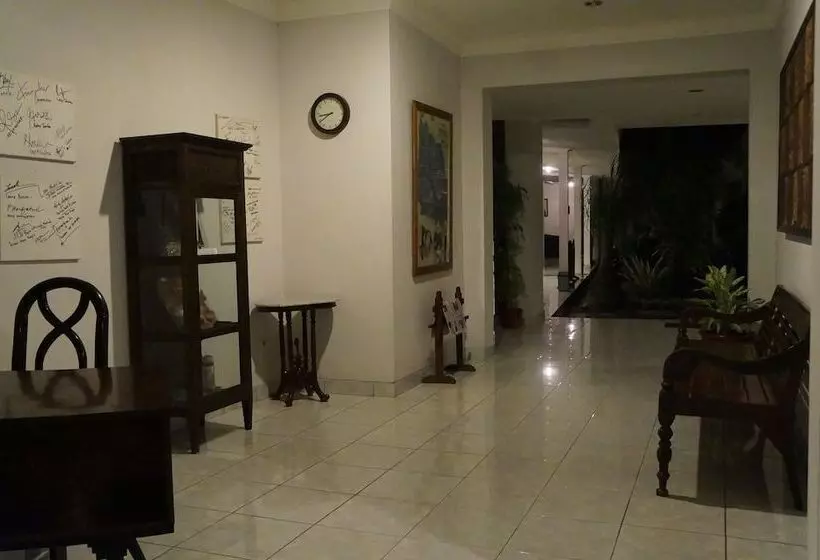 Fotos del hotel Kirana:  10