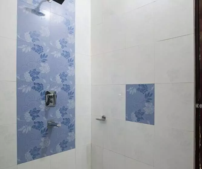 Fotos del hotel Oyo Rooms Airport Tonk Road:  20