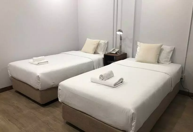 Fotos del hotel Nourish Vegan Bed And Breakfast:  13