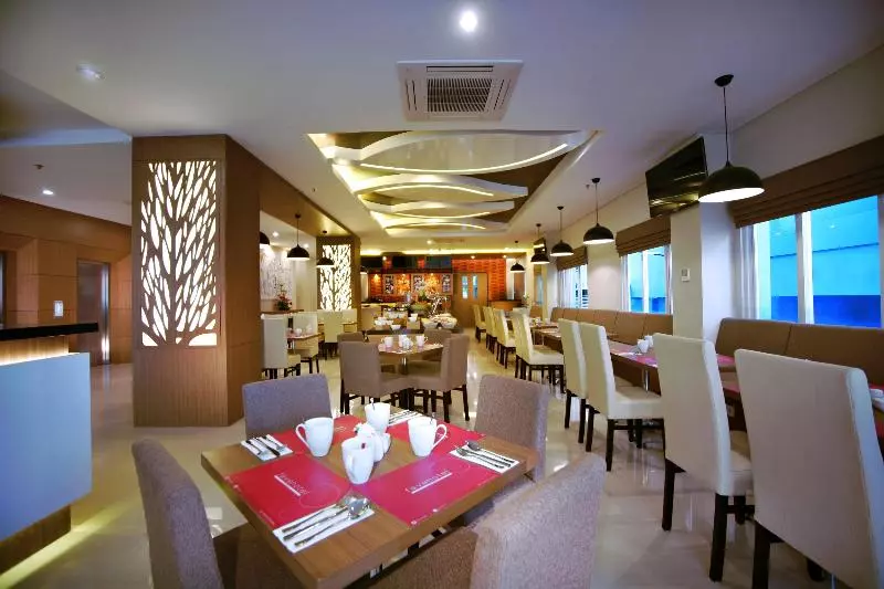 Fotos del hotel Favehotel Panakkukang Makassar:  14