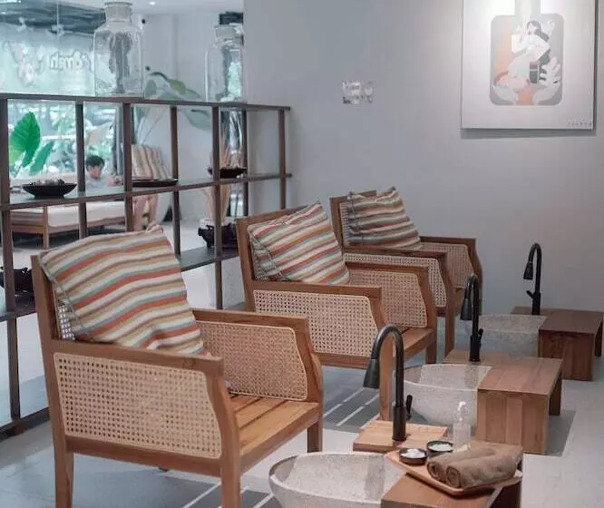 Fotos del hotel The Hills Batam:  2