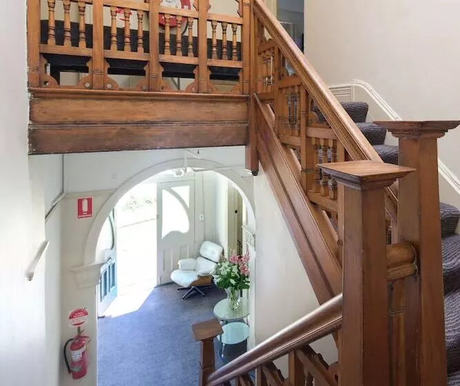 Fotos del hotel Neutral Bay Lodge:  2