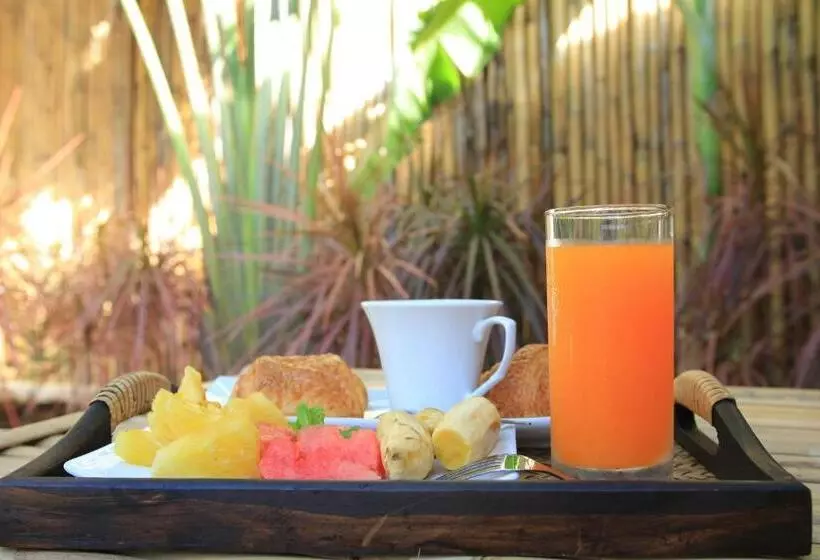 Fotos del hotel The White Cottage:  18