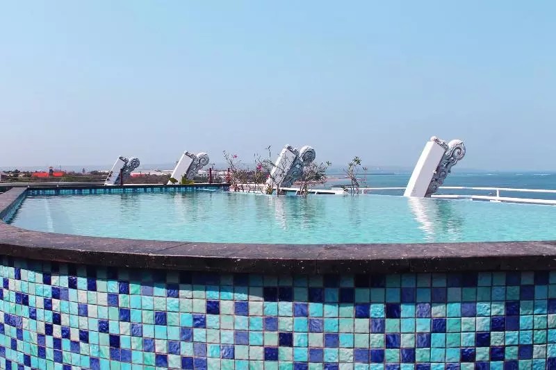 Fotos del hotel Kutabex Beach Front:  12