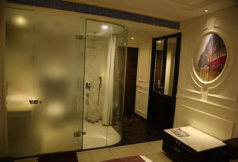 Fotos del hotel Oyo Premium Sector 43 Chandigarh:  5