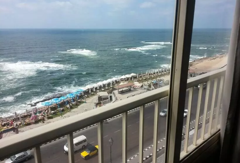 Fotos del hotel Royal Crown:  10