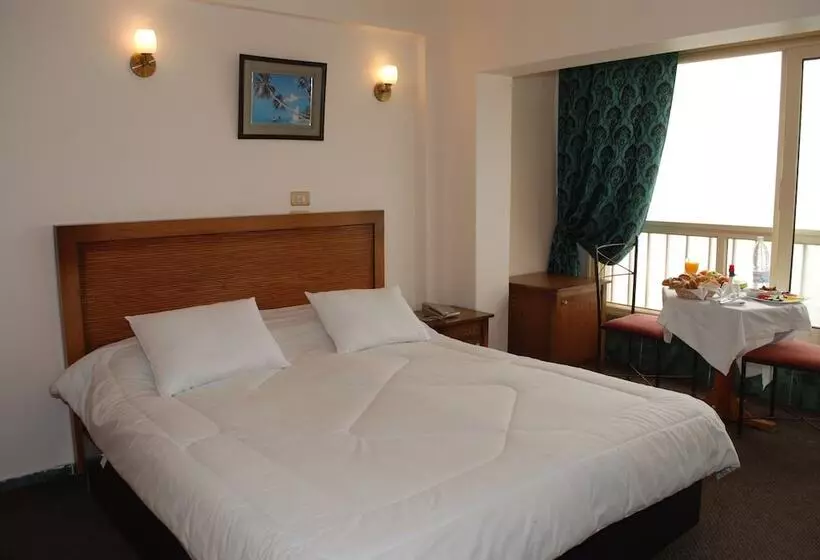 Fotos del hotel Royal Crown:  2