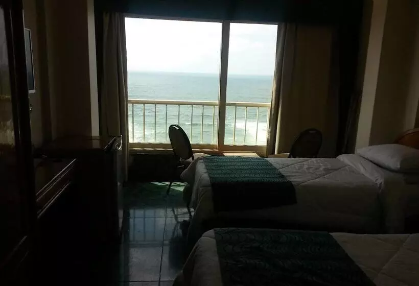 Fotos del hotel Royal Crown:  9