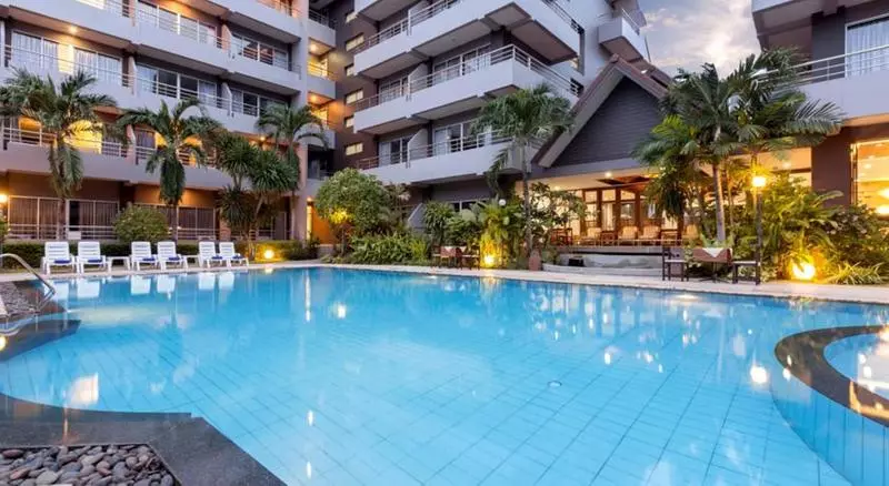 Fotos del hotel The Holiday Resort Pattaya:  2