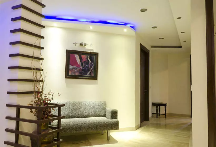 Fotos del hotel Fab Aashraye Nehru Place:  18