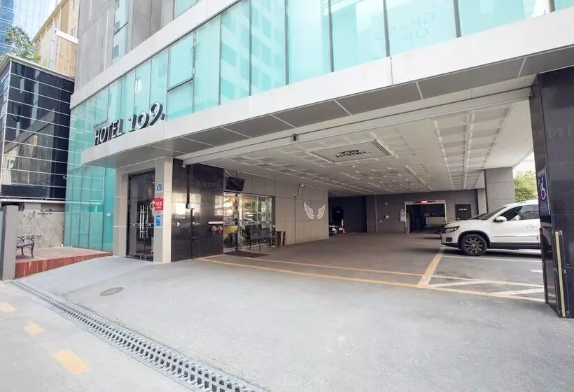 Fotos del hotel 109:  19