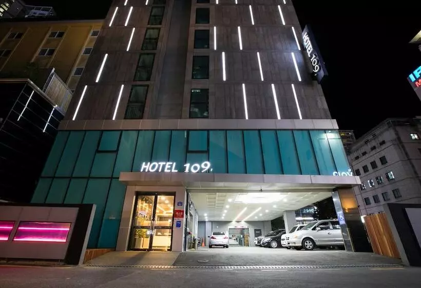 Fotos del hotel 109:  10