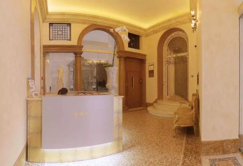 Fotos del hotel Antica Dimora Delle Cinque Lune:  2