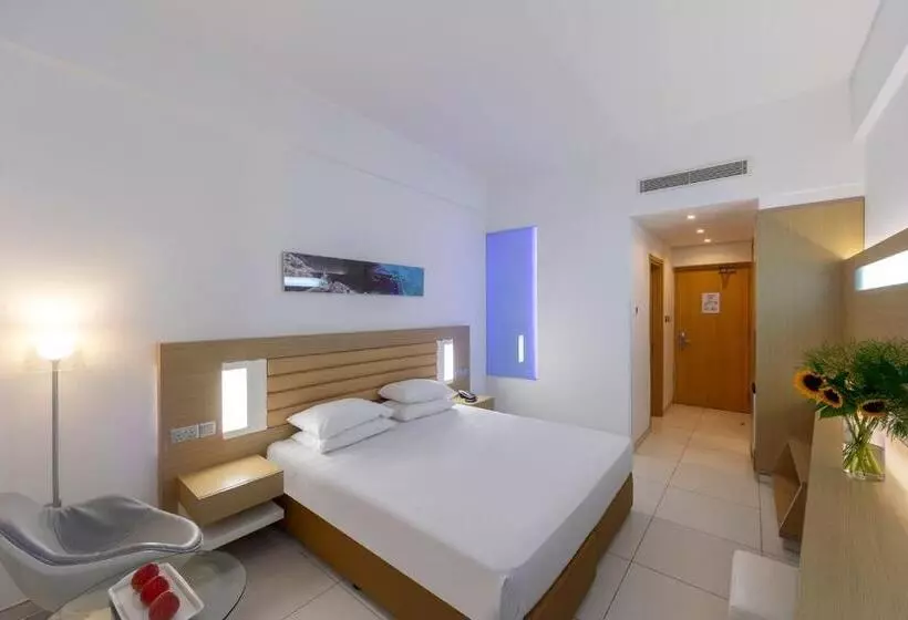 Fotos del hotel Vrissaki Beach:  15