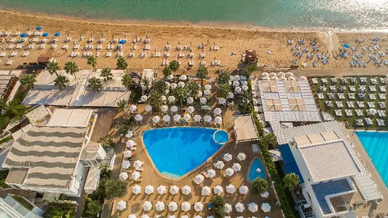 Fotos del hotel Vrissaki Beach:  12