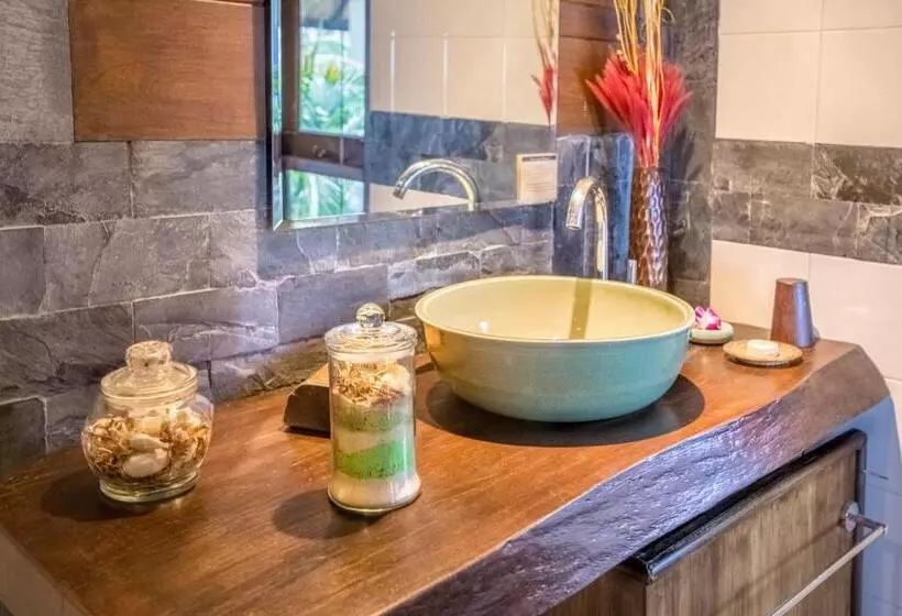 Fotos del hotel Beyond The Blue Horizon Boutique Bungalows:  6