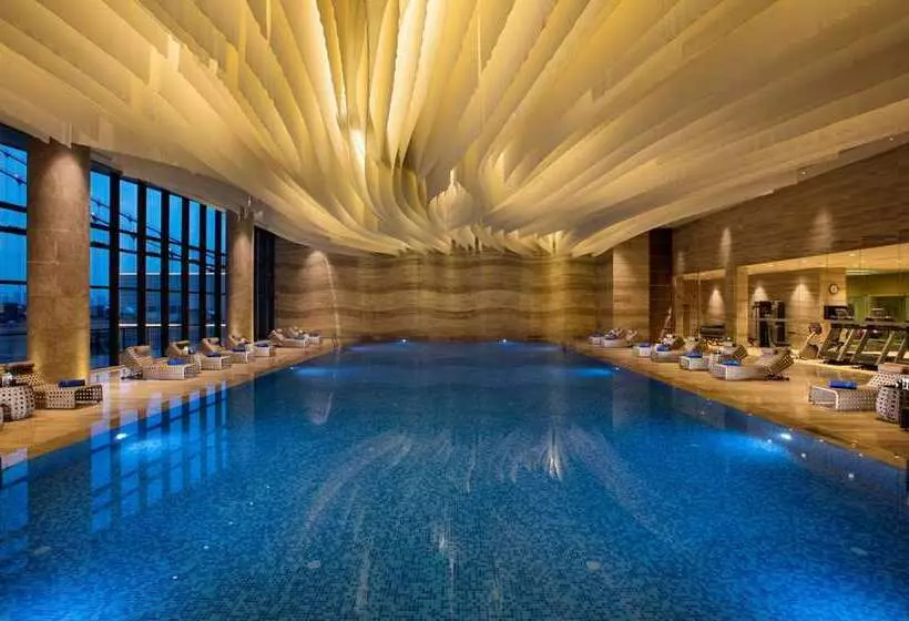 Fotos del hotel Hilton Wuhan Riverside:  2